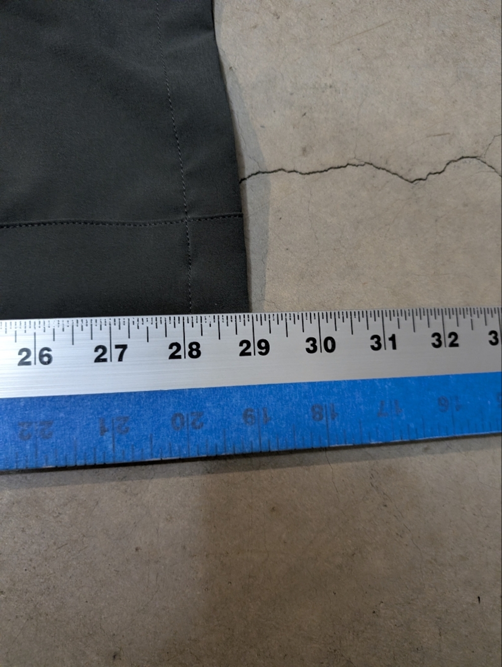 REI Women's 14 Petite Hiking Pants in Gray Roll Up Leg Outdoor - Picture 6 of 6